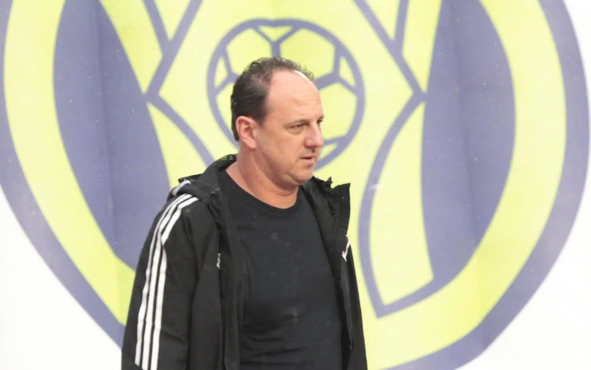 Rogério Ceni é questionado sobre planejamento do São Paulo para 2023 e fala de momento difícil do clube
