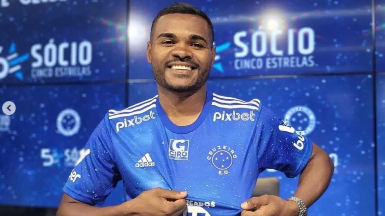 Nikão confirma que jogará pelo Cruzeiro em 2023