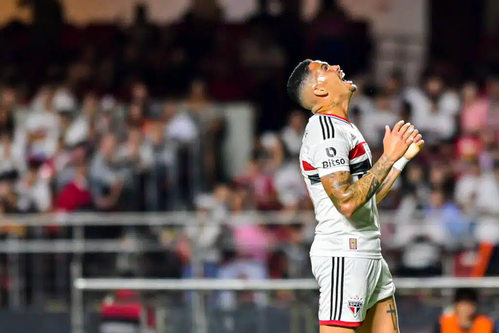 Autor do gol do São Paulo em derrota no Majestoso, Luciano lamenta: "Hoje era uma decisão"