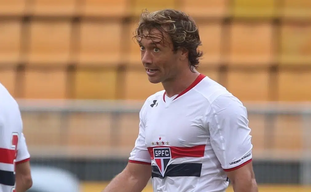 Ídolo do Tricolor, Lugano fala sobre os atacantes mais difíceis que ele já marcou