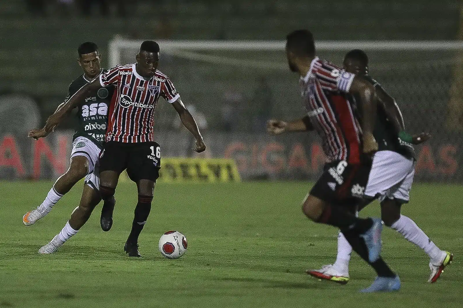 Relembre o time titular do São Paulo no primeiro jogo de 2022 e o que mudou
