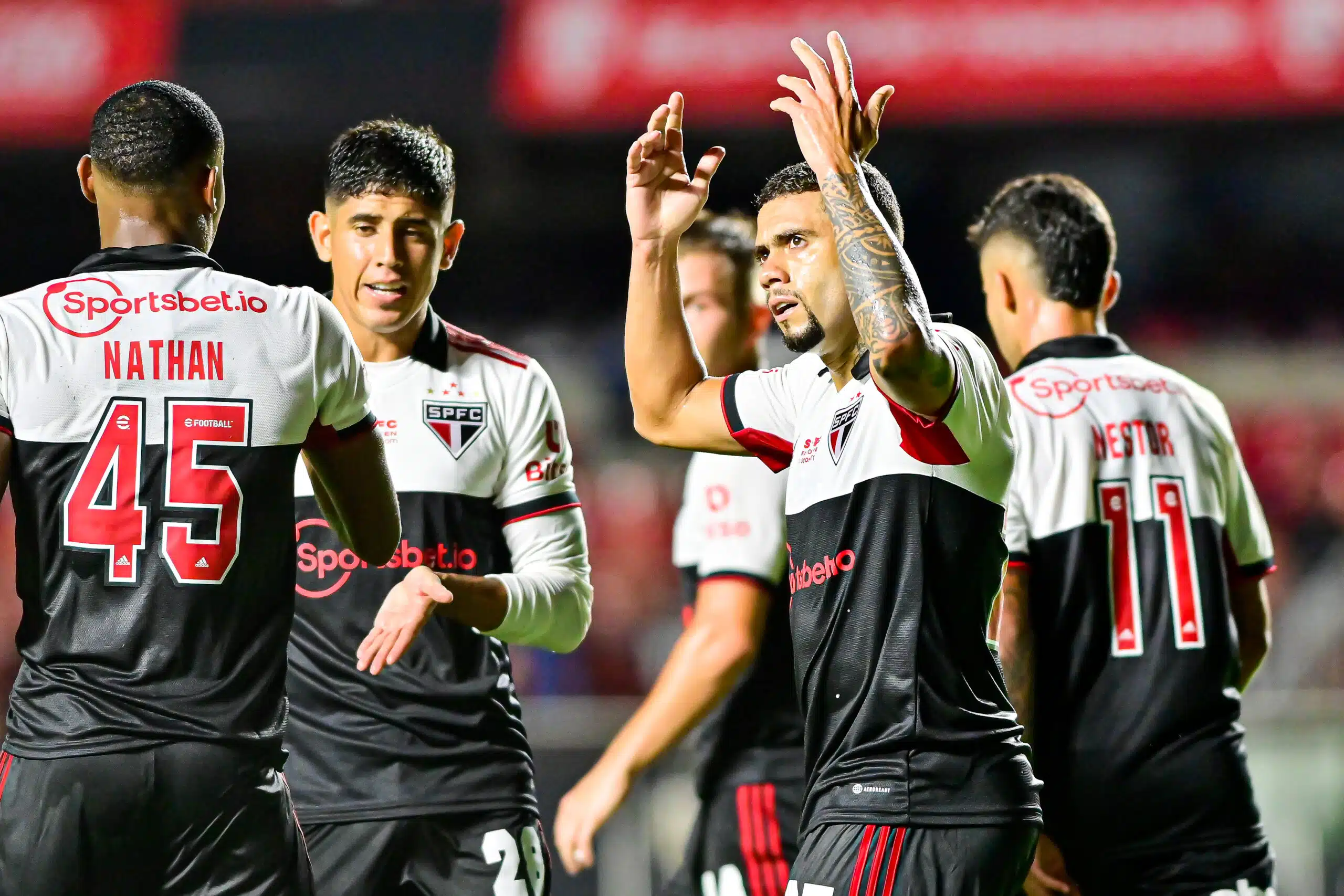 Goleada no Morumbi! São Paulo faz grande jogo e vence a Inter de Limeira por 4x1