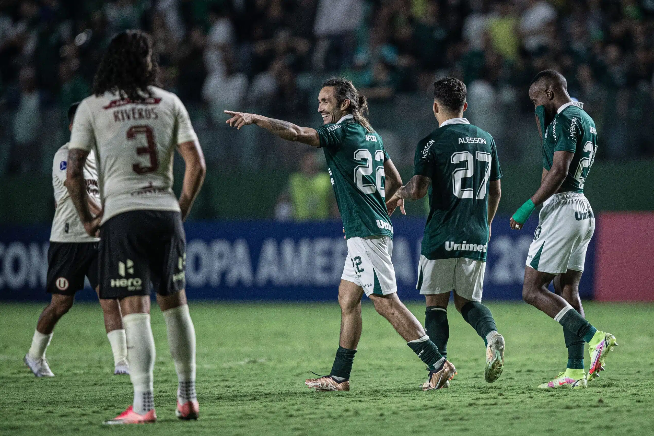 Goiás vence na Sul-Americana com golaço de Apodi antes de enfrentar o São Paulo no Brasileirão
