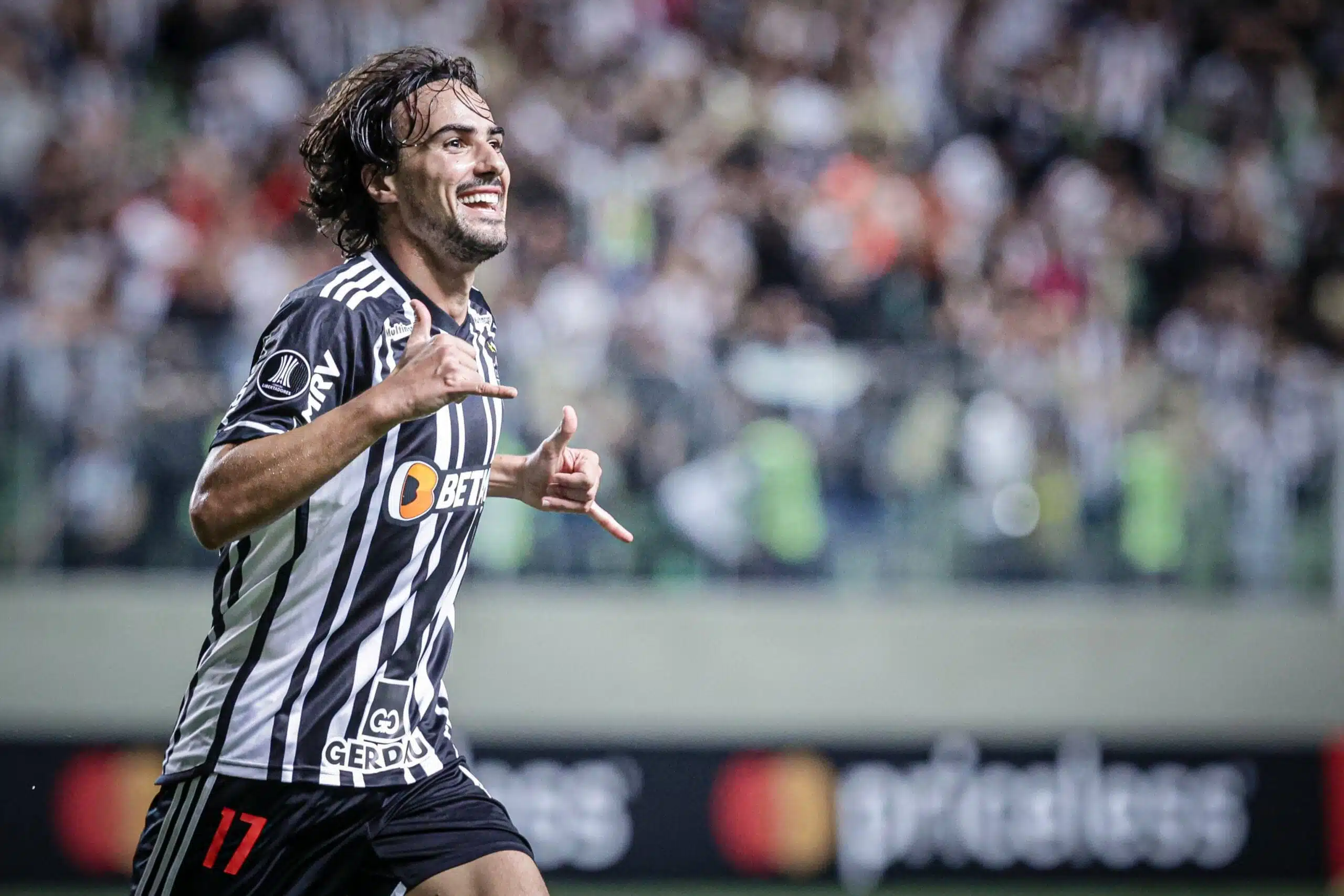 Igor Gomes marca duas vezes em importante vitória do Atlético-MG na Libertadores; veja os gols