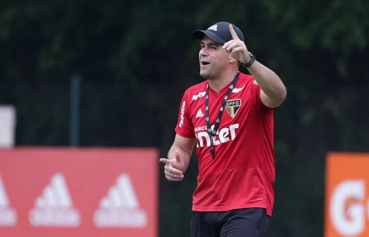 Dois ex-treinadores do São Paulo são sondados para comandar o América do México