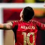 Flamengo confirma acordo com Luiz Araújo até o final de 2027