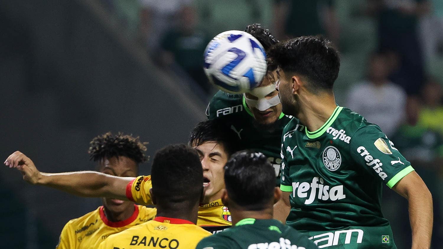 Palmeiras vence de virada na Libertadores antes de clássico contra o São Paulo