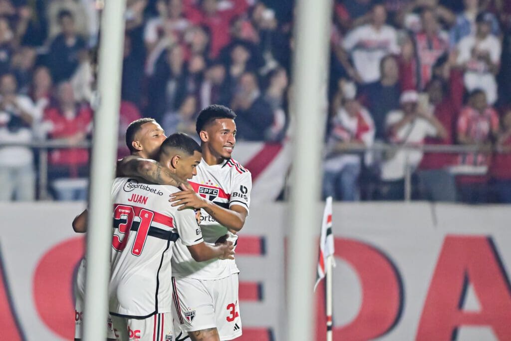 Veja como ficou o grupo do São Paulo na Sul-Americana após os jogos da 5ª rodada