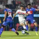 Calleri se mostra preocupado com dor nas costas após jogo contra o Tigre