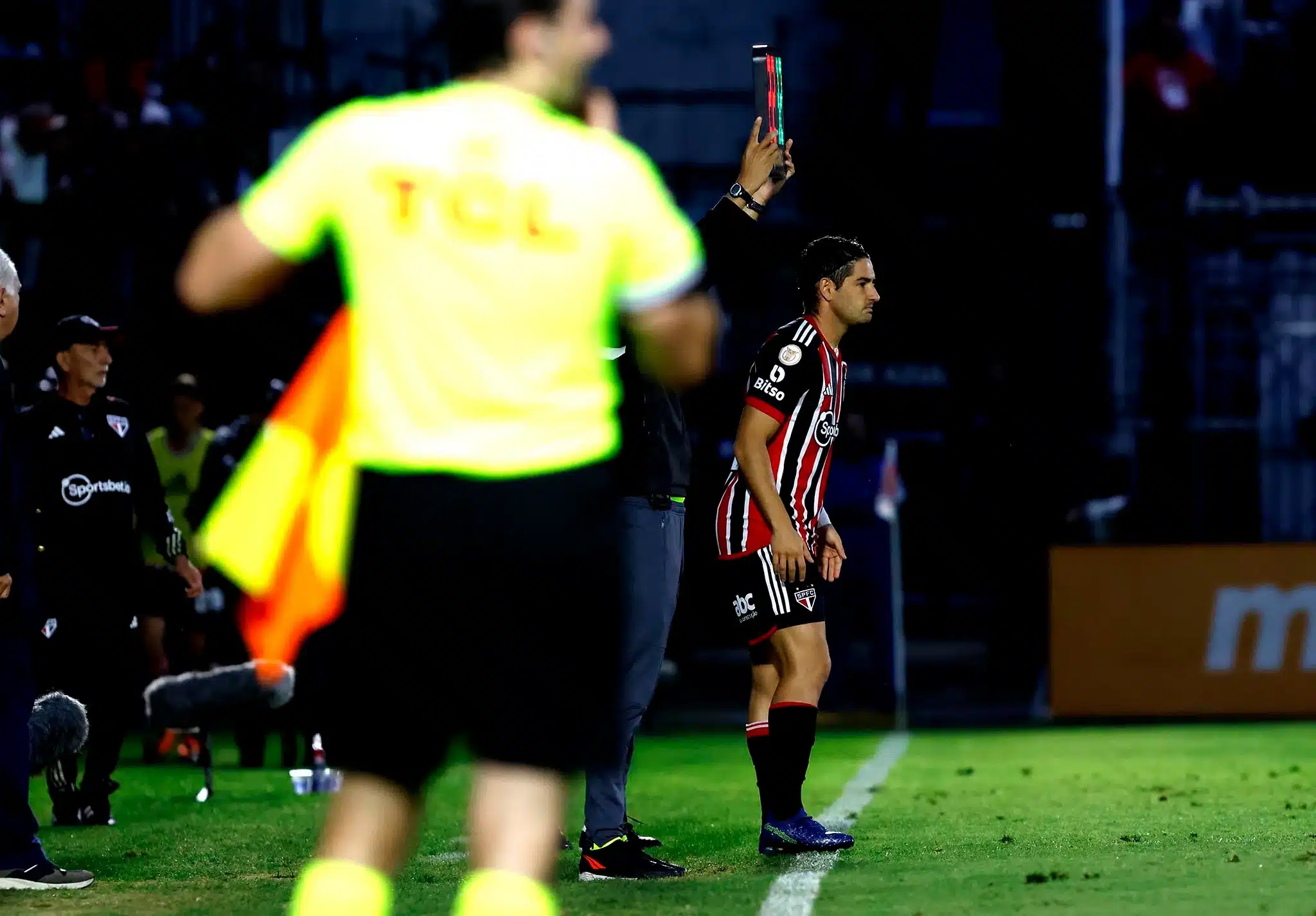 Pato fala após estreia pelo São Paulo: "Chorei muito, mas hoje é dia de sorrir"