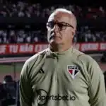 Vídeo de bastidores do São Paulo mostra Dorival dando palavra a atleta inusitado após vitória sobre o Palmeiras