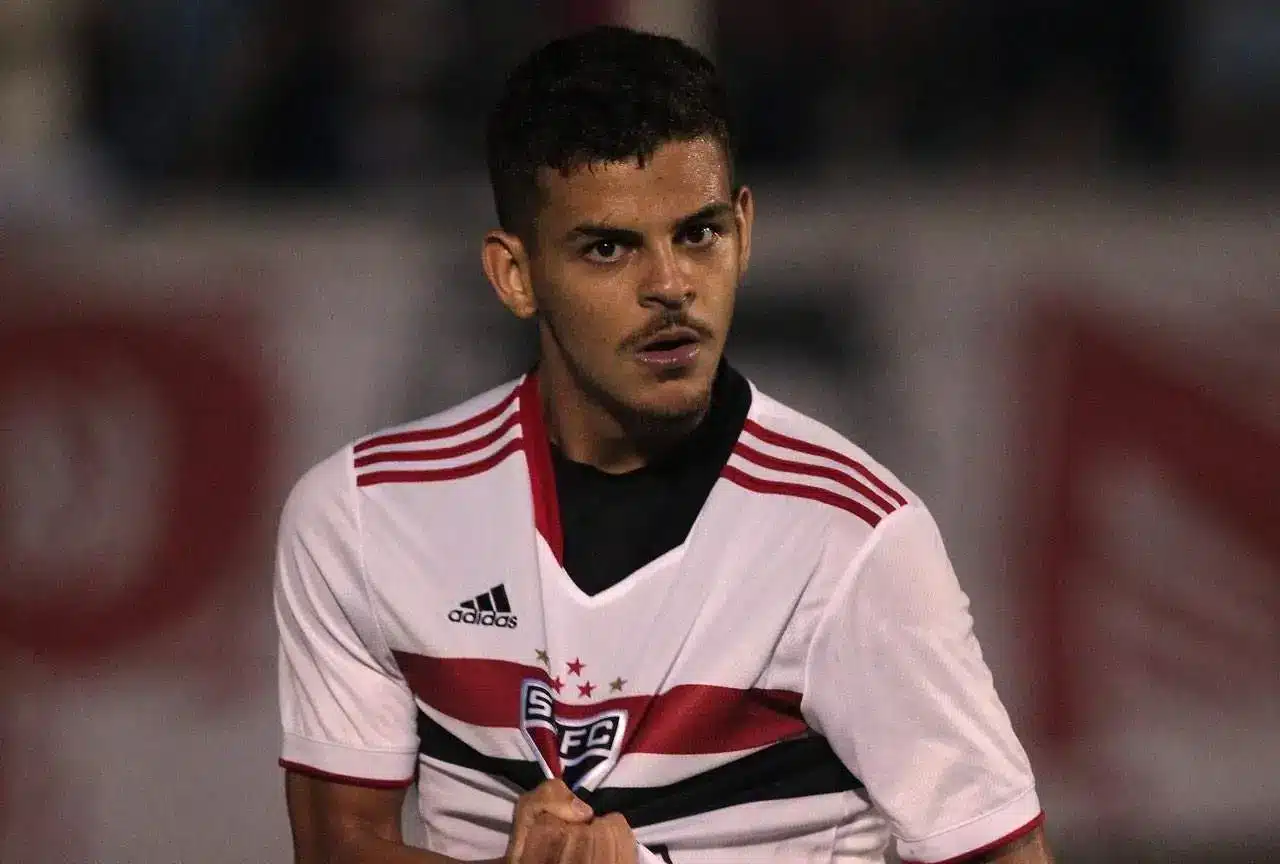 Maioli tem contrato renovado com o São Paulo