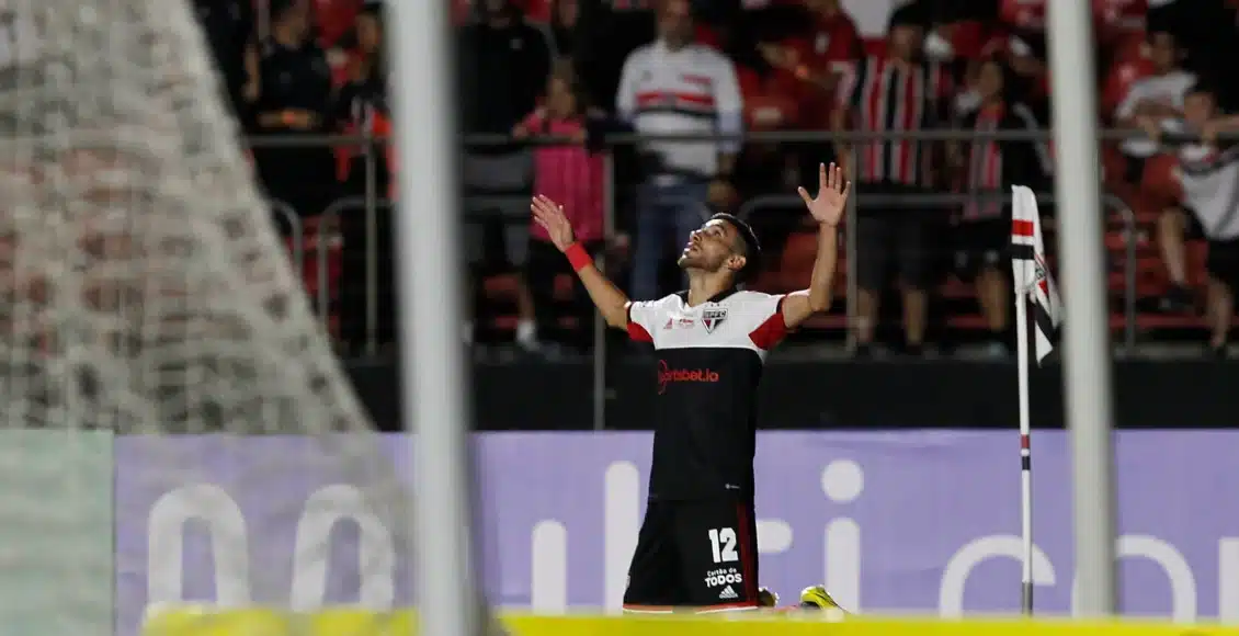 Após rescisão com o São Paulo, Pedrinho é anunciado por clube brasileiro