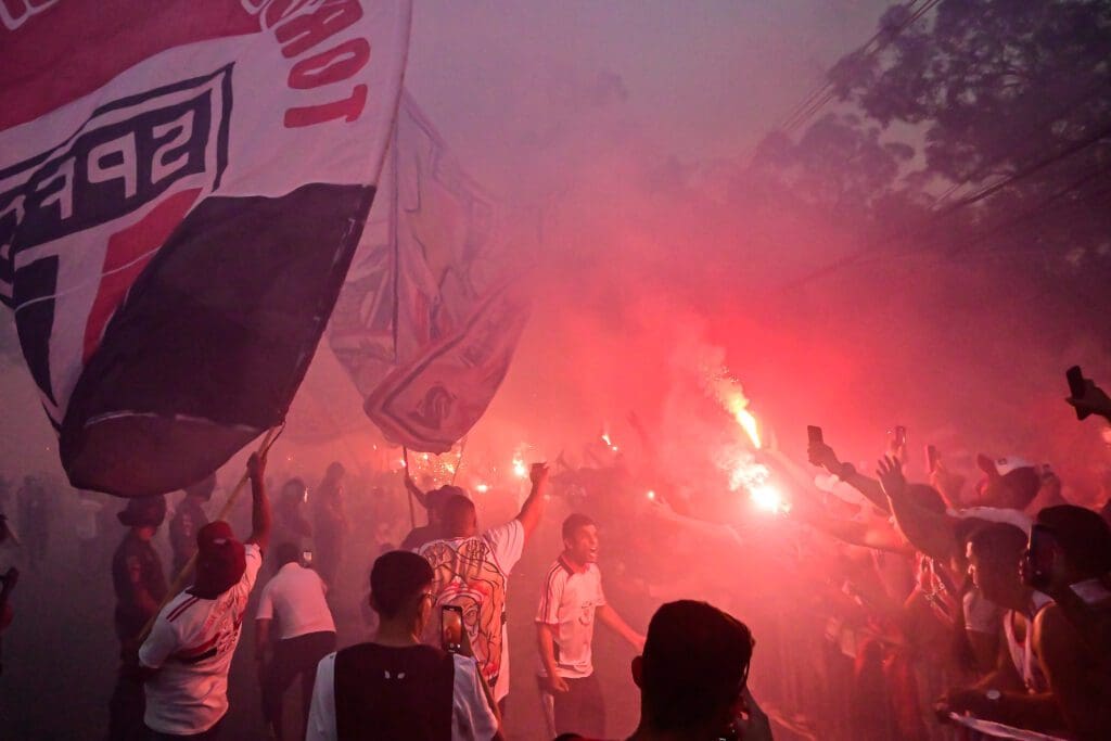 Festa da torcida do São Paulo contra o Corinthians pela Copa do Brasil