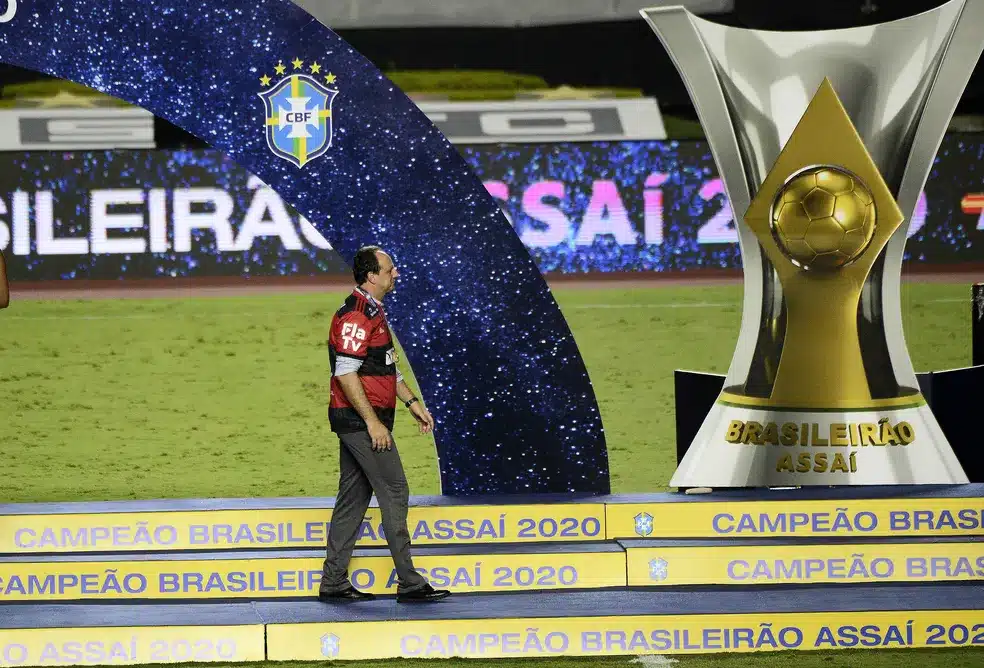 Parte da diretoria do Flamengo defende a saída de Sampaoli
