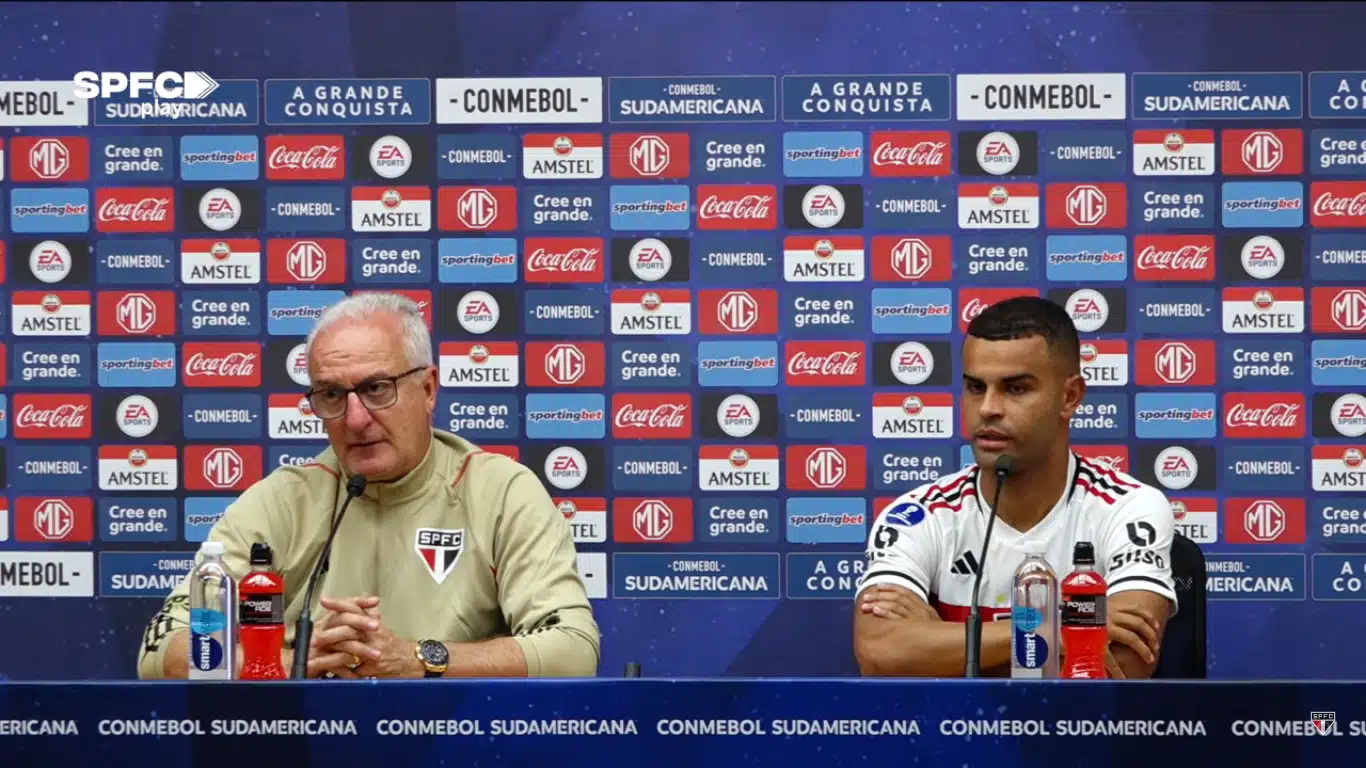Dorival fala sobre James Rodríguez contra o Flamengo