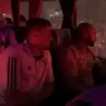 A reação dos jogadores do São Paulo com a festa da torcida na chegada ao Morumbi; assista