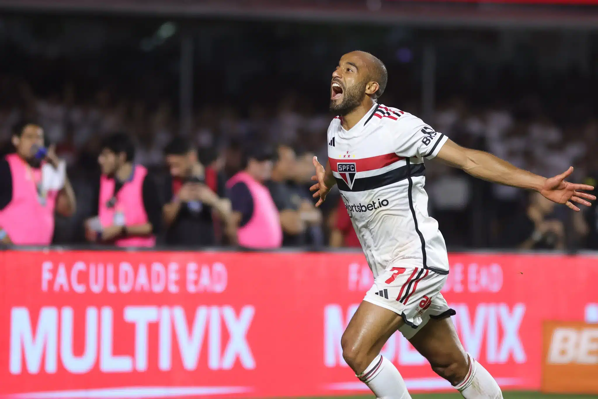 Lucas sobre polêmica do gol contra o Corinthians: "Não tem o que reclamar"