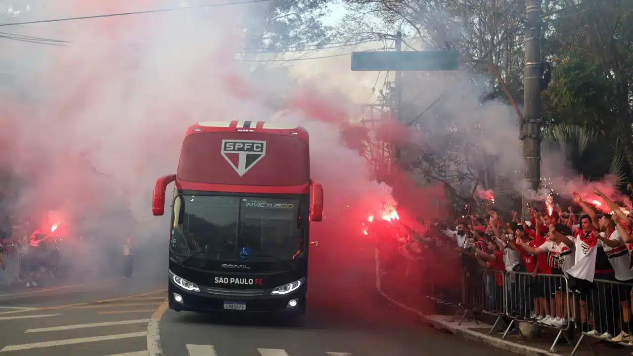 Torcida do São Paulo poderá receber o ônibus da delegação antes do Majestoso