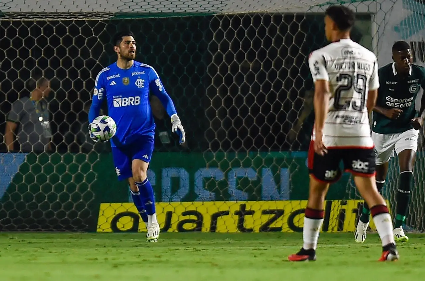 Flamengo fica no empate sem gols com o Goiás antes da final contra o São Paulo