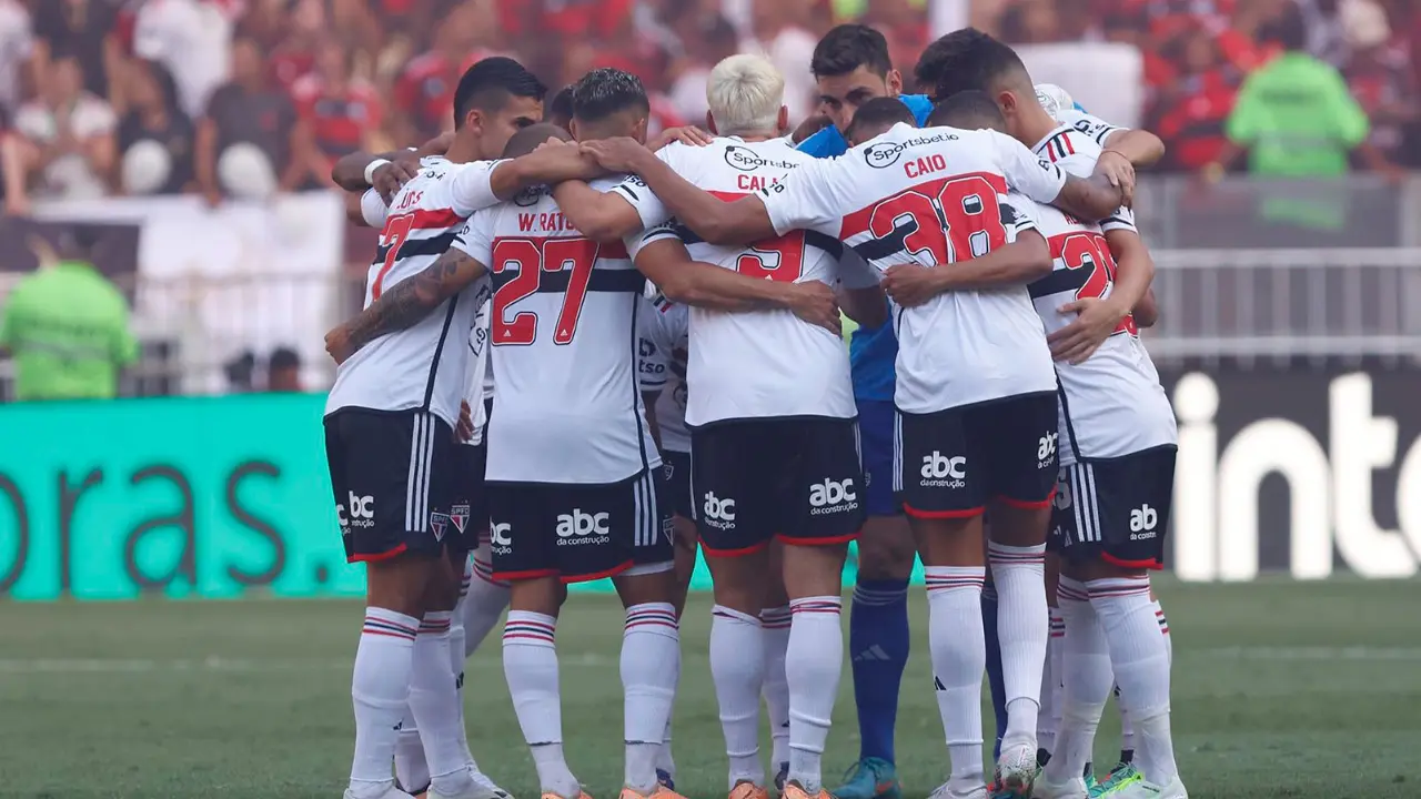 Ex-jogador do São Paulo manda recado: "Nada de euforia, semana forte de trabalho"