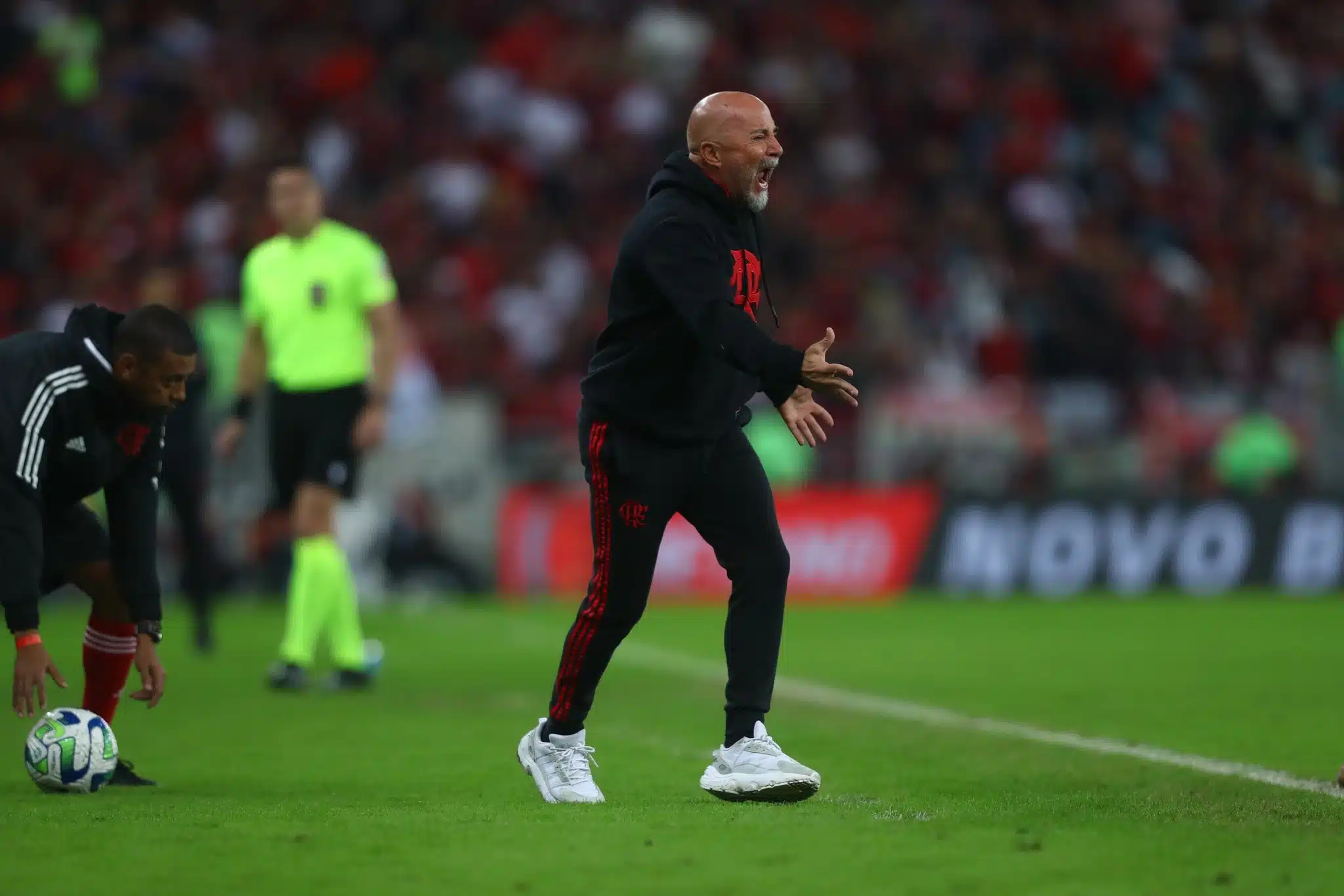 Portal do Flamengo exige a demissão de técnico antes da decisão contra o São Paulo