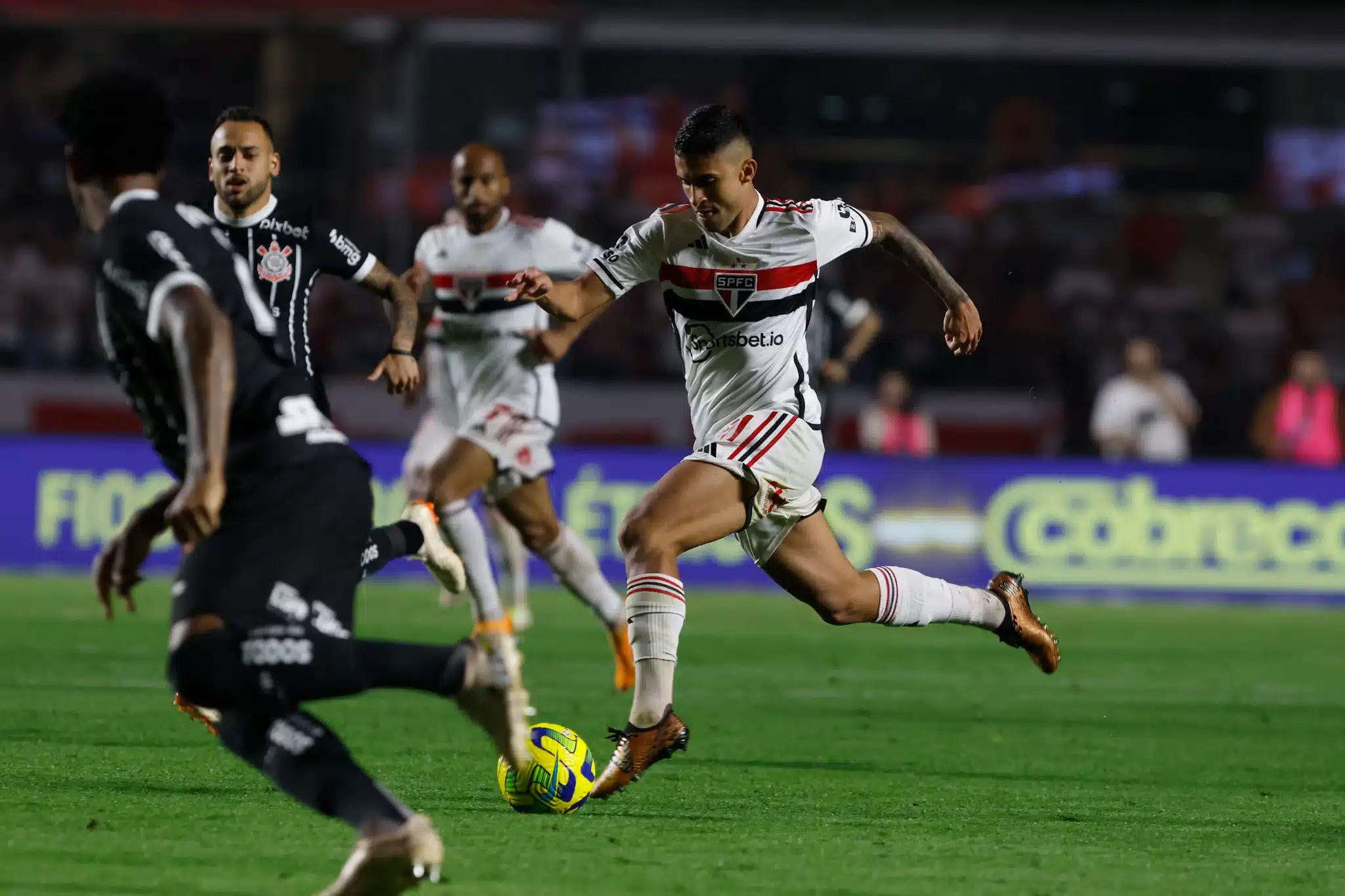 Onde assistir São Paulo x Corinthians | Brasileirão 2023