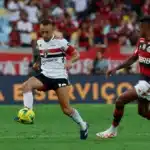 Rafinha faz alerta após vitória do São Paulo: "Pezinho no chão, um jogo só não adianta nada"