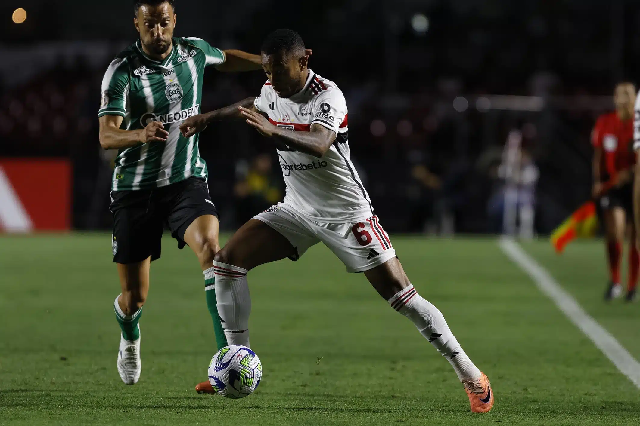 Flamengo e Corinthians têm interesse em Welington