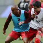 Athletico-PR ganha importante desfalque para jogo contra o São Paulo