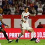 Bastidores da vitória contra o Grêmio destaca a concentração de James Rodríguez