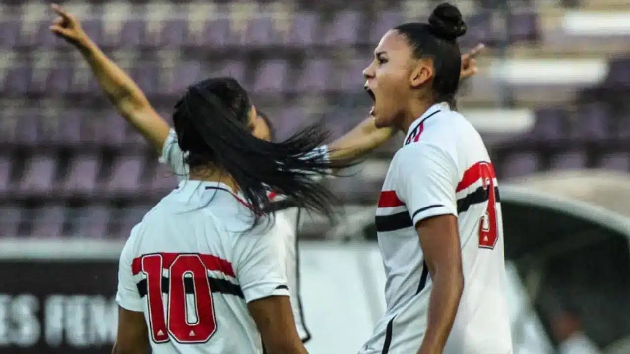 Com gol de pênalti, São Paulo abre vantagem nas semis do Paulista Feminino Sub-20
