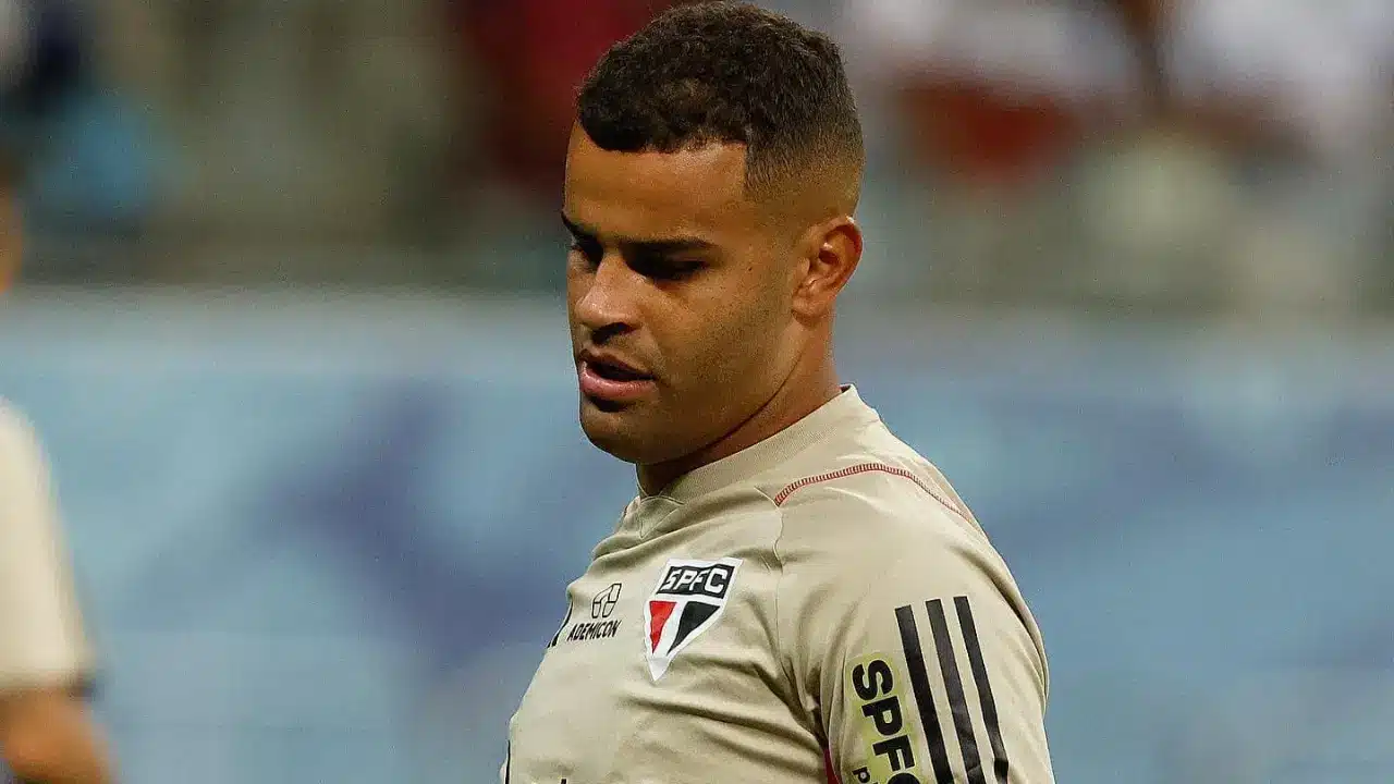 São Paulo tem dez jogadores pendurados contra o Atlético-MG; confira a lista