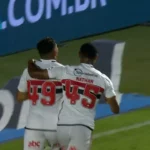 Com gol nos acréscimos, São Paulo vence o RB Bragantino na Vila Belmiro