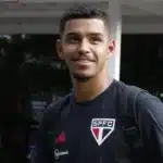 São Paulo relaciona jogadores da base para enfrentar o Fluminense e Lucas continua fora