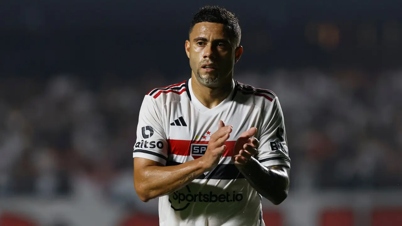 Wellington Rato tem contrato renovado com o São Paulo; veja detalhes