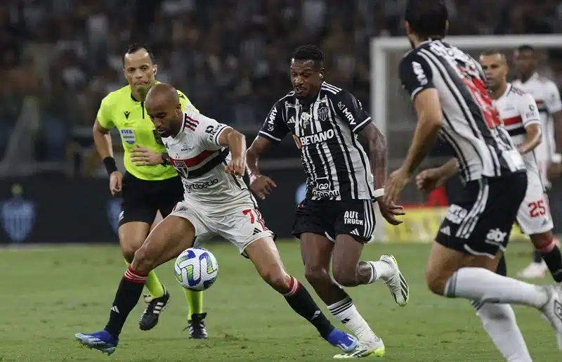 Lucas em Atlético-MG 2 x 1 São Paulo