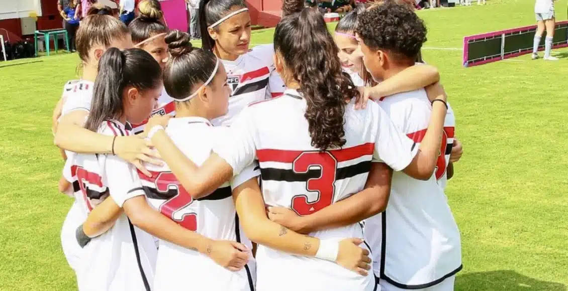 São Paulo enfrenta Flamengo na semi da Copinha Feminina.