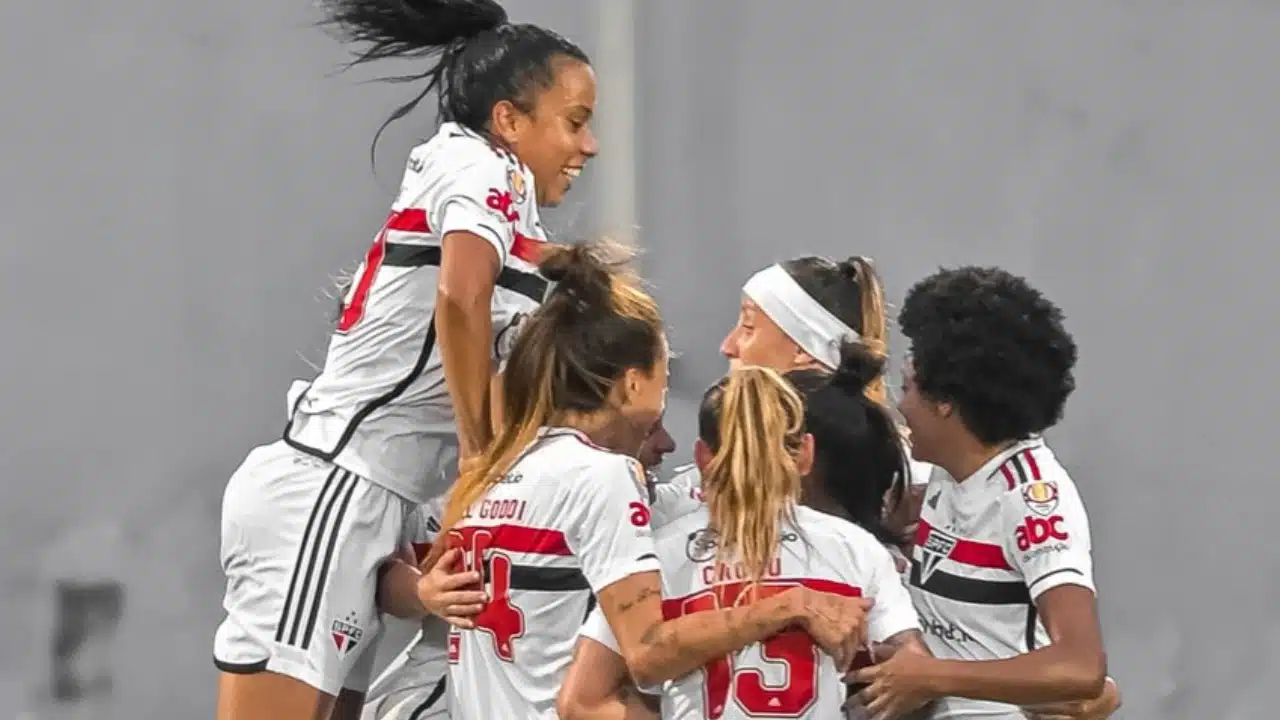 São Paulo goleia Atlético Nacional pela Ladies Cup.