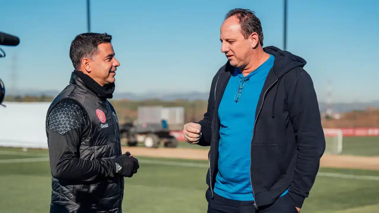Rogério Ceni se encontra com treinador líder na Espanha e rasga elogios: "Existe muita conexão"