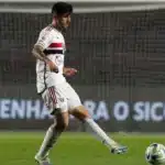 Beraldo deve deixar o São Paulo para jogar no PSG; confira valores da transferência