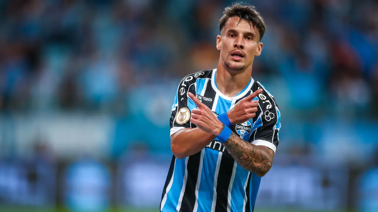 Grêmio rejeita proposta do São Paulo por Ferreirinha
