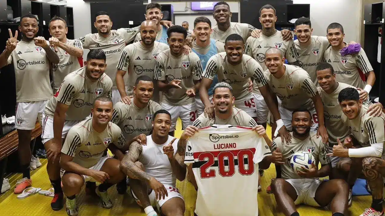 Luciano alcança mais uma importante marca com a camisa do São Paulo
