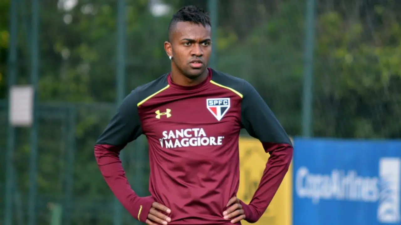 Atacante que jogou no São Paulo em 2016 foi anunciado pelo Remo
