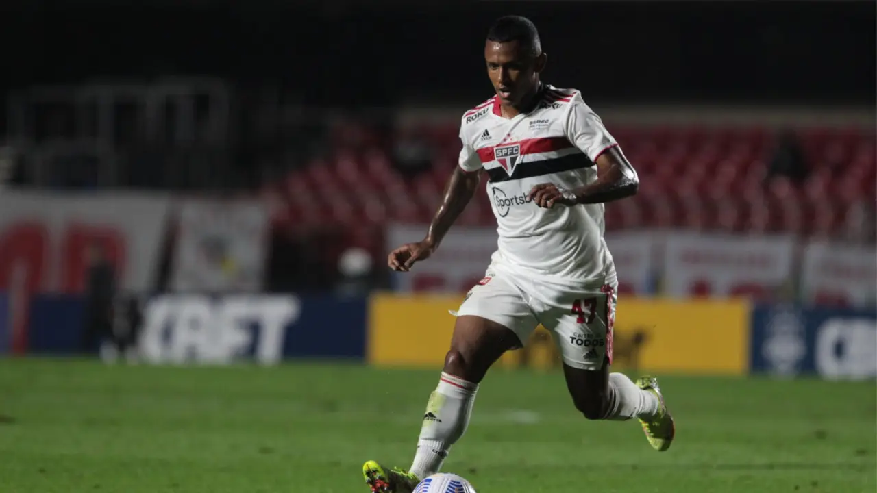 Ex-atacante do São Paulo está próximo de reforçar o Fluminense