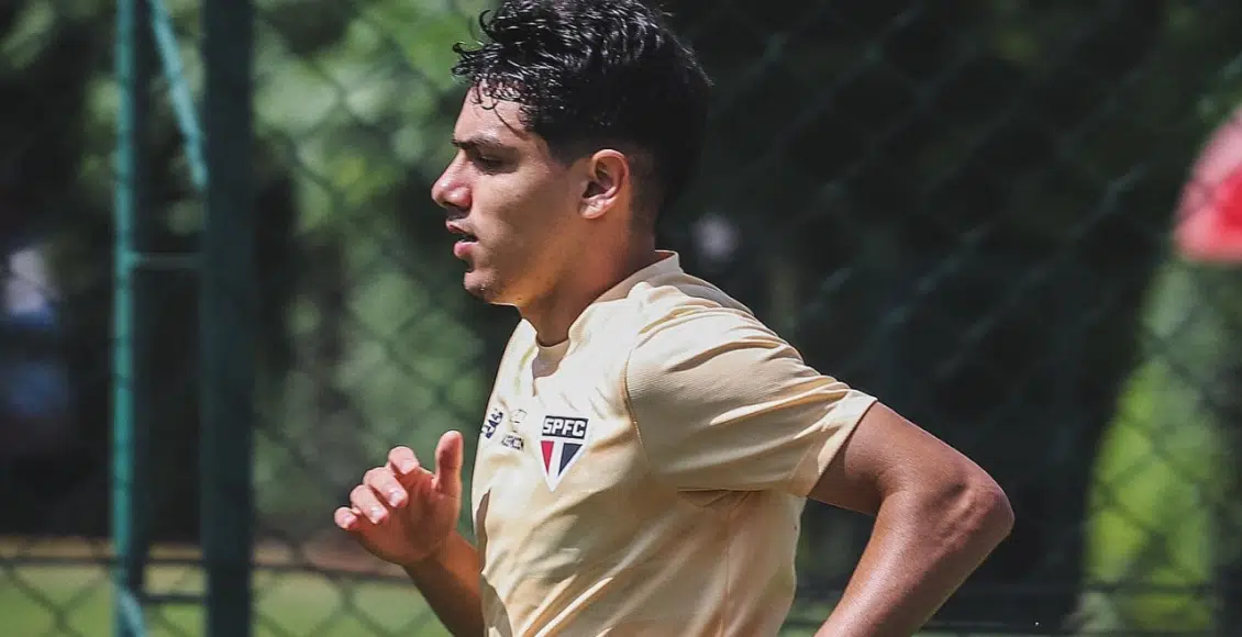 Quatro jogadores do São Paulo ficaram de fora de jogo-treino para realização de cronogramas individuais
