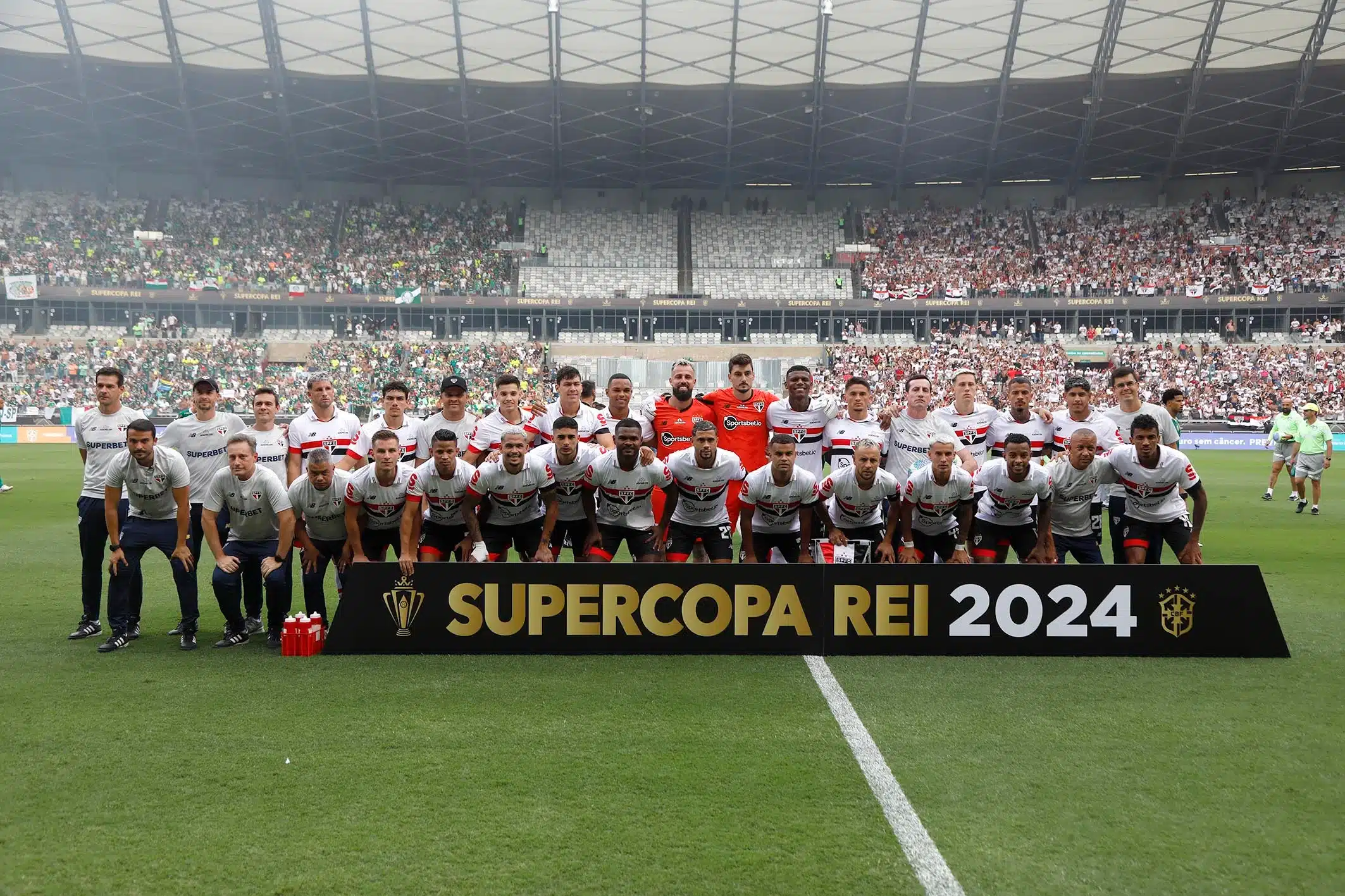 Rafael defende dois pênaltis e o São Paulo conquista a Supercopa Rei 2024