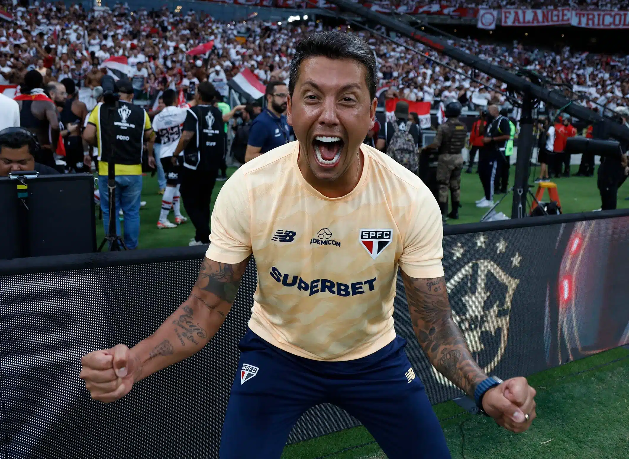 Thiago Carpini ficou perto de quebrar dois recordes na história do São Paulo