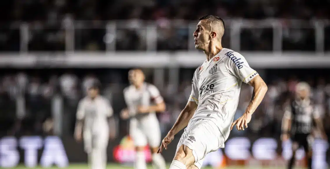 Ex-São Paulo faz gol e afunda Corinthians
