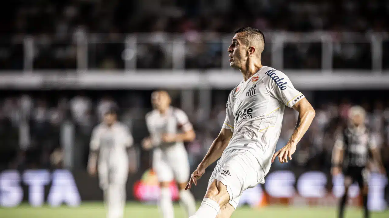 Ex-São Paulo faz gol e afunda Corinthians